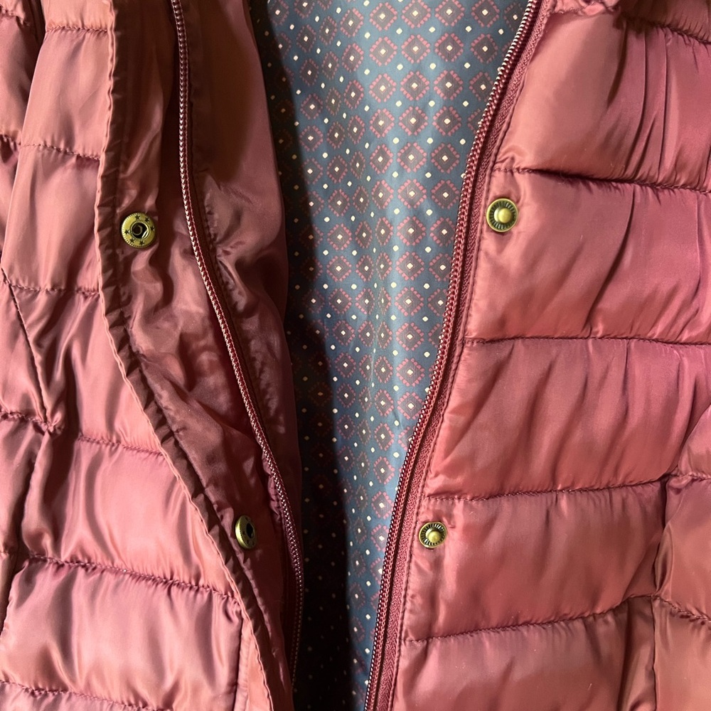 Maroon (burgundy) puffer jacket